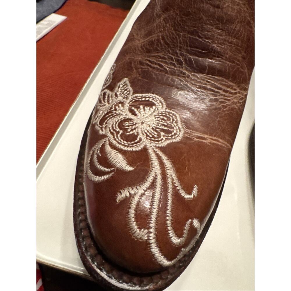 Shyanne Women's Bryony Booties Brown Leather Floral Embroidery Size 11 NWOT - Picture 3 of 8